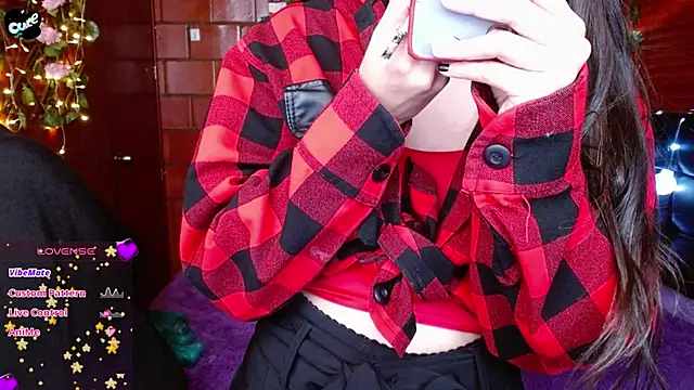 MidoriQuiinn live XXX chat