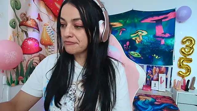 LovelyAzucena's Live XXX Chat