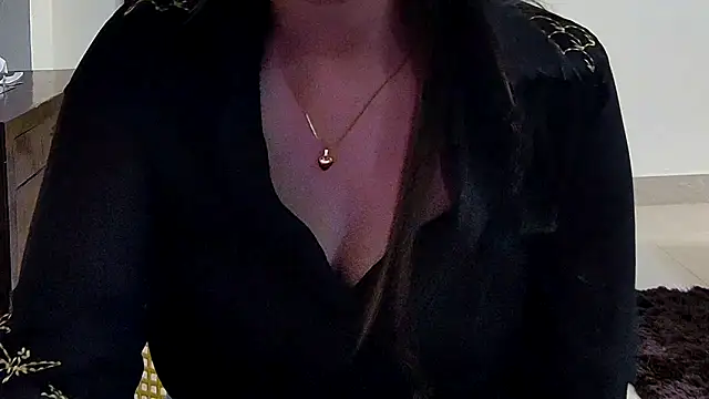 XXX chat uživo modela Nyra-Goddess