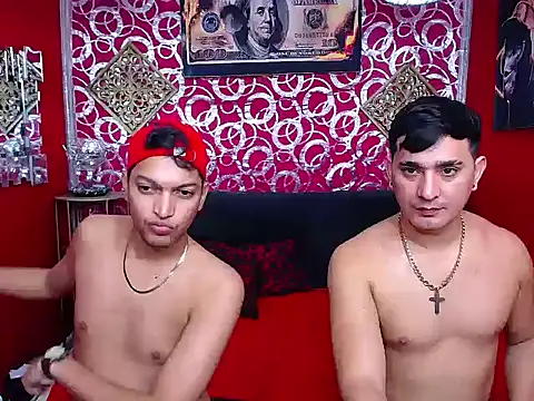 Show webcam de COUPLEFRIENDBAREBACK
