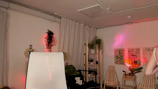 LisaAris' Live XXX Chat