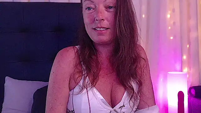 Chatroom XXX en direct de NancyNaughty