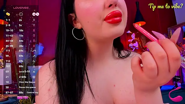 Mayzzie Adlı Modelin Canlı XXX Sohbeti