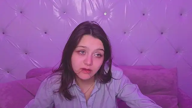 xxxnaughtyfoxyxxx Adlı Modelin Canlı XXX Sohbeti