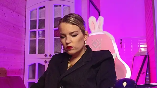 Czat XXX na żywo – Lady_Shine