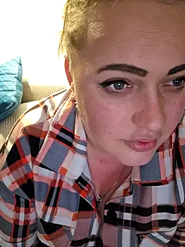 Blondibaby Live XXX-Chat