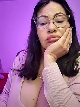 Chat XXX en directo de esmeralda_milf