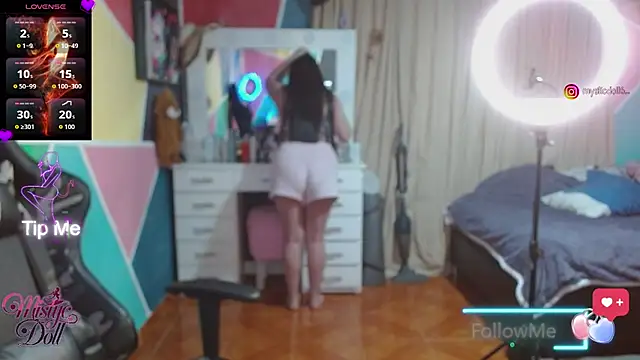 Chat XXX en directo de Mysticdooll69