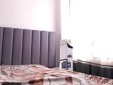 saara_johnson496 网络视讯表演