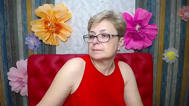 EmiliaGree's Live XXX Chat