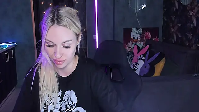 Blckmirrorr's Live XXX Chat
