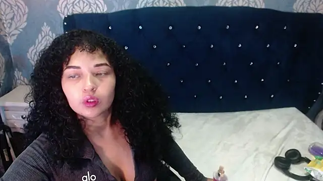 Sofiacowperx: απευθείας συνομιλία ΧΧΧ