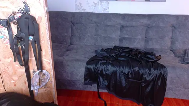 Chat +18 de taty_miller ao vivo