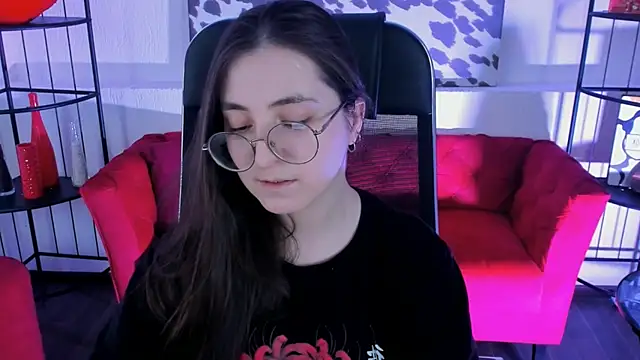 VirtuallVoyant's Live XXX Chat