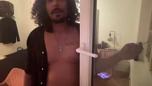 Show modela daddyvibes na web-kameri