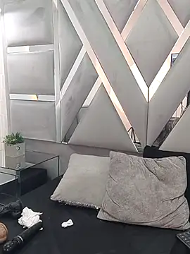 MonzerratBoyer live XXX chat