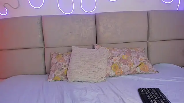 Živý XXX chat Yiiraaa1