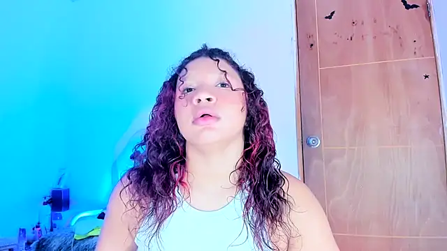 Chat XXX ao vivo de Emily_Coper18