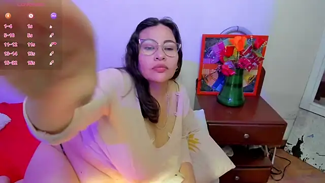 esmeralda_milf 即時 XXX 聊天