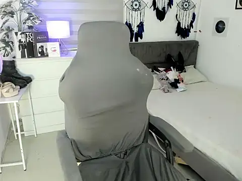 tstoni_talks – webcam-show