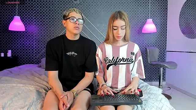 Онлайн чат XXX Evie_demn