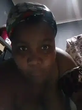 Živý XXX chat ChubbyMidgetxxx19