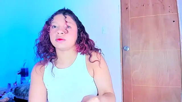 Emily_Coper18 Live XXX Chat