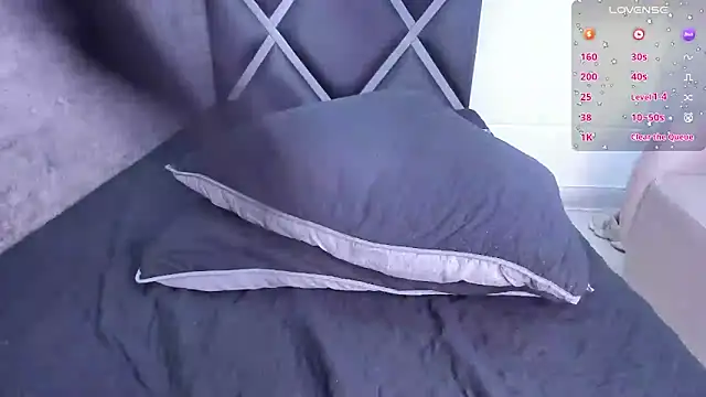 Harmony-01's Live XXX Chat
