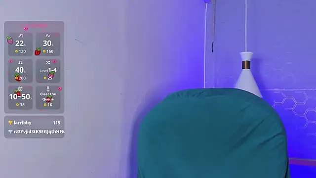 Tsuki_Maru webkamerás műsora