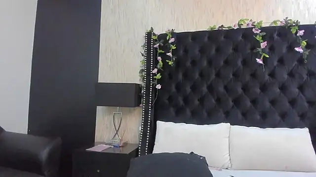 MeganNightt's Live XXX Chat