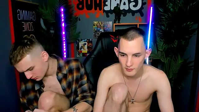 Онлайн чат XXX Lucas_Moran