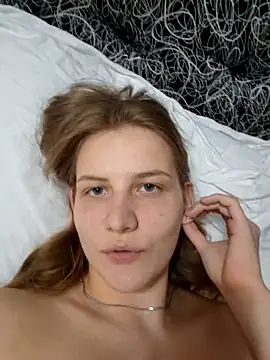 mooniekiss' Live XXX Chat
