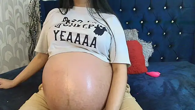 CarolineBrunx's Live XXX Chat