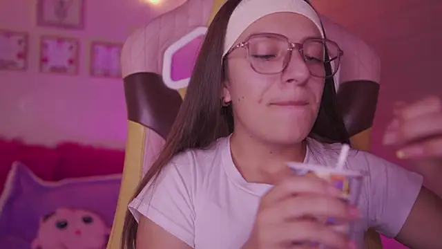Chat XXX en directo de milly_kenner