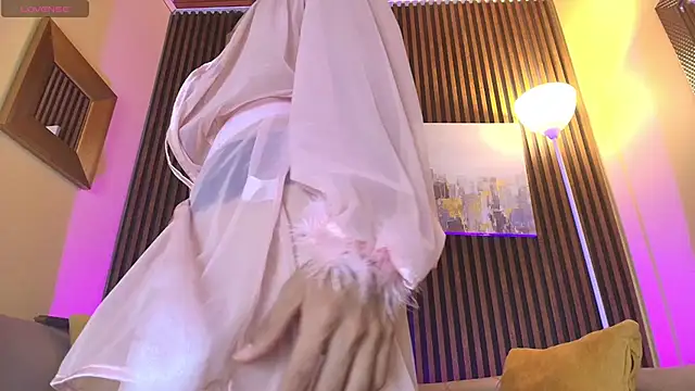 Elisasue live XXX chat