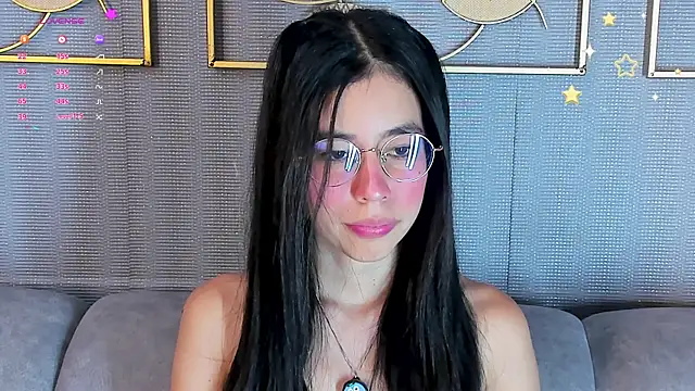 Chat +18 de laraa_jeean ao vivo