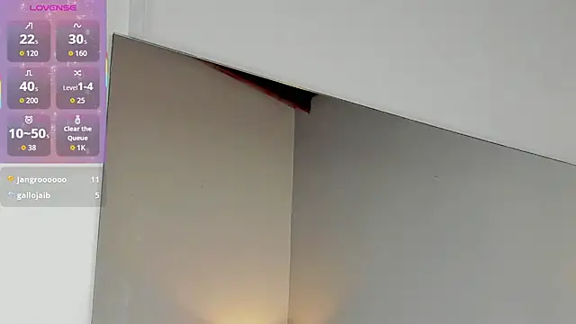 EmilySearss – Naživo XXX chat