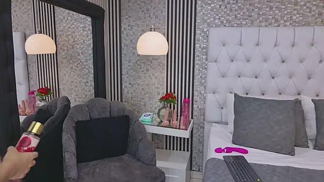 VioletSweetts Live XXX-chat