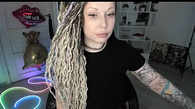 HoneySallyMoore's Live XXX Chat