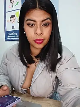 SOFIA-11_ Live XXX-Chat