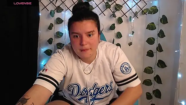 Nika_1_'s Live XXX Chat