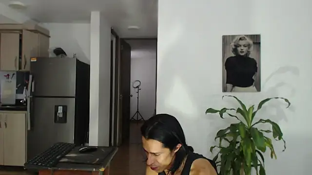 Chat +18 de Ferotic_SexAddict ao vivo