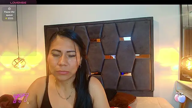 Keyla_Brunette_ 现场XXX聊天