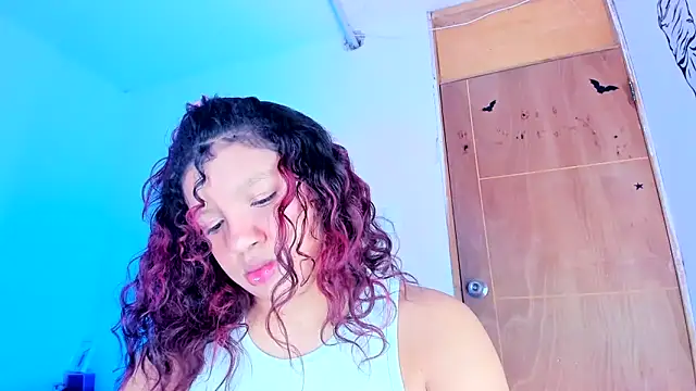 Emily_Coper18 Chat XXX live