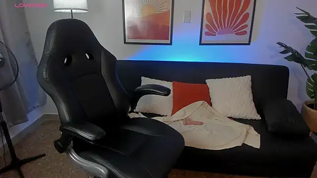 Eva-Millss' Live XXX Chat
