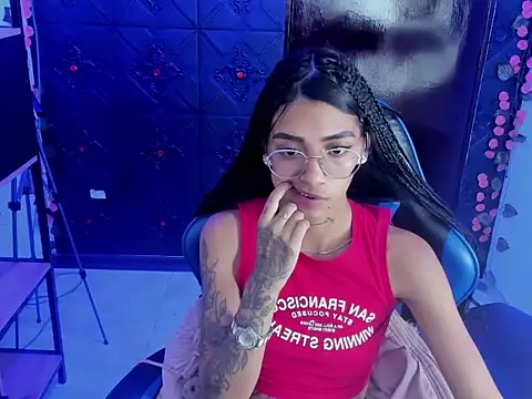 KarlaSlutSkinny__ 即時 XXX 聊天