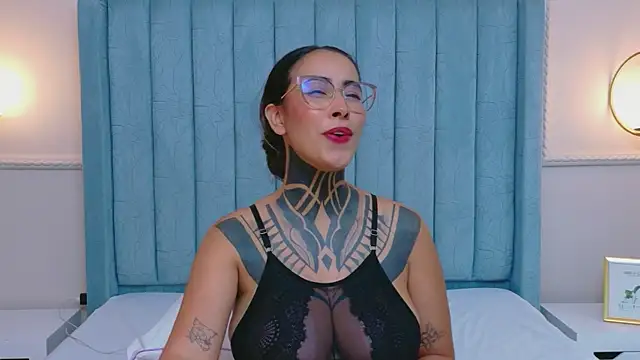 NicoleBlum – Naživo XXX chat