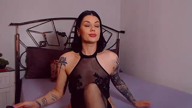 Czat XXX na żywo – YvonneEverlee