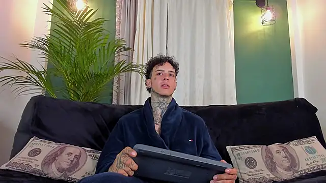 Chat XXX ao vivo de Aron_ford