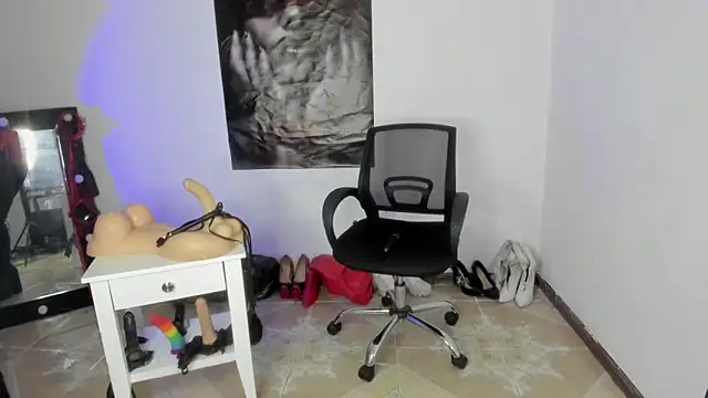 Chat XXX ao vivo de Sarah_Mistress_